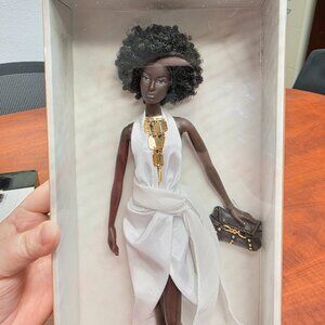 Mattel Barbie Doll 2004 Model of the Moment Nichelle Urban Hipster Gold Label